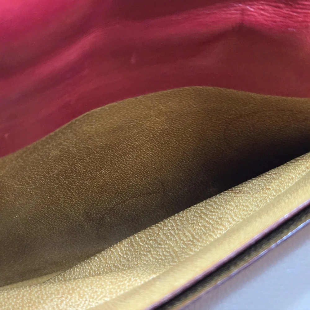 ✨️YSL BEAUTIFUL CHECKBOOK WALLET RED - Picture 8 of 12